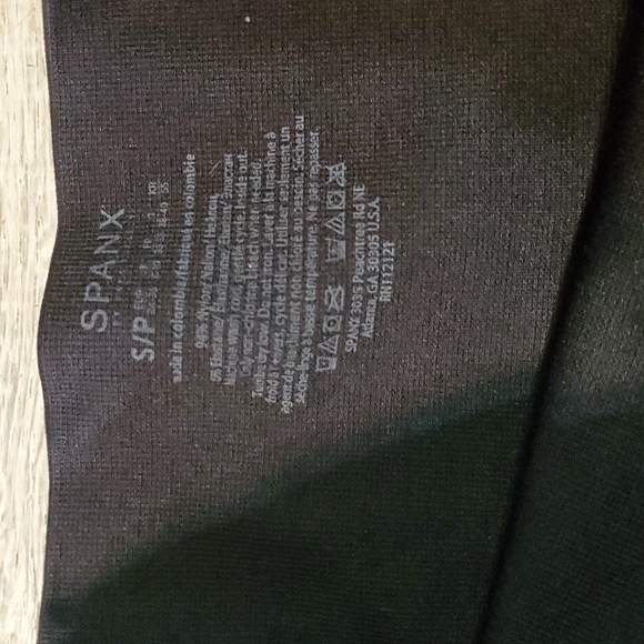 Spanx Look at Me Now Seamless Cropped Leggings S - Picture 2 of 2